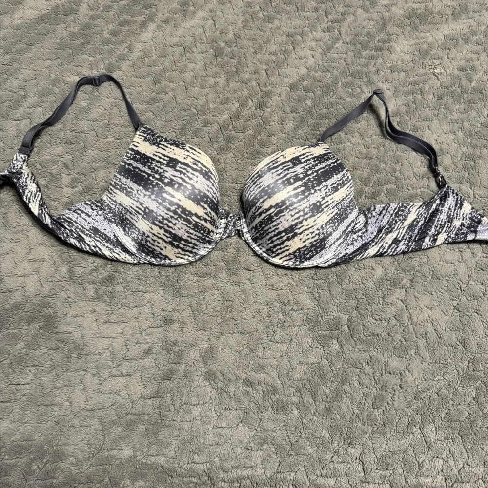 Victoria Secret Grey/White Uplift Semi Demi 36B - Picture 2 of 4